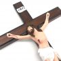 Crucifixo De Madeira Para Parede Com Cristo Em Resina 38 Cm