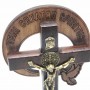 Crucifixo De Mesa Rcc Madeira São Bento Dourado 15 Cm