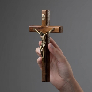 Crucifixo De Parede Madeira Metal Dourado Tradicional 19 Cm