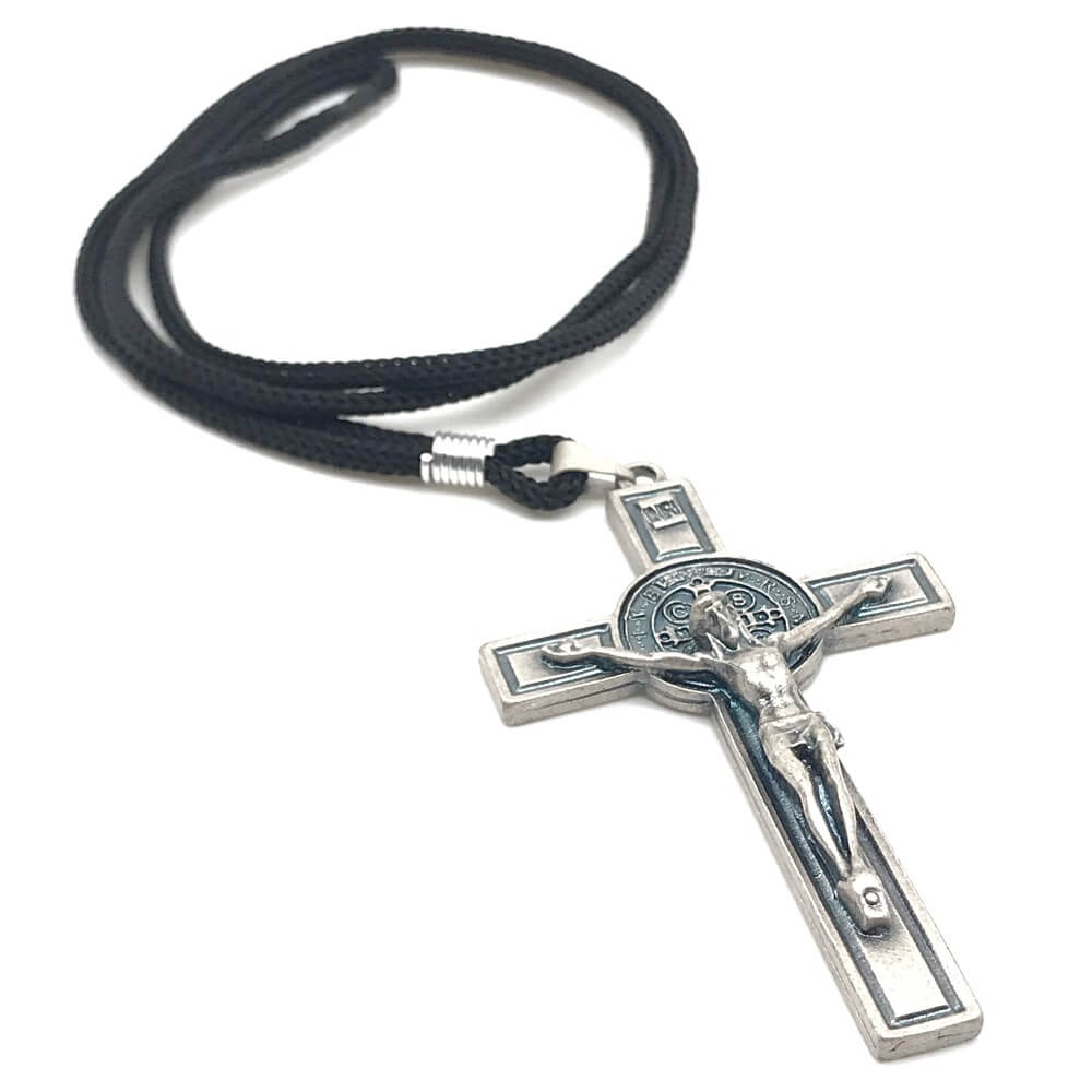 Colar Crucifixo Cruz São Bento Metal Prata Velha