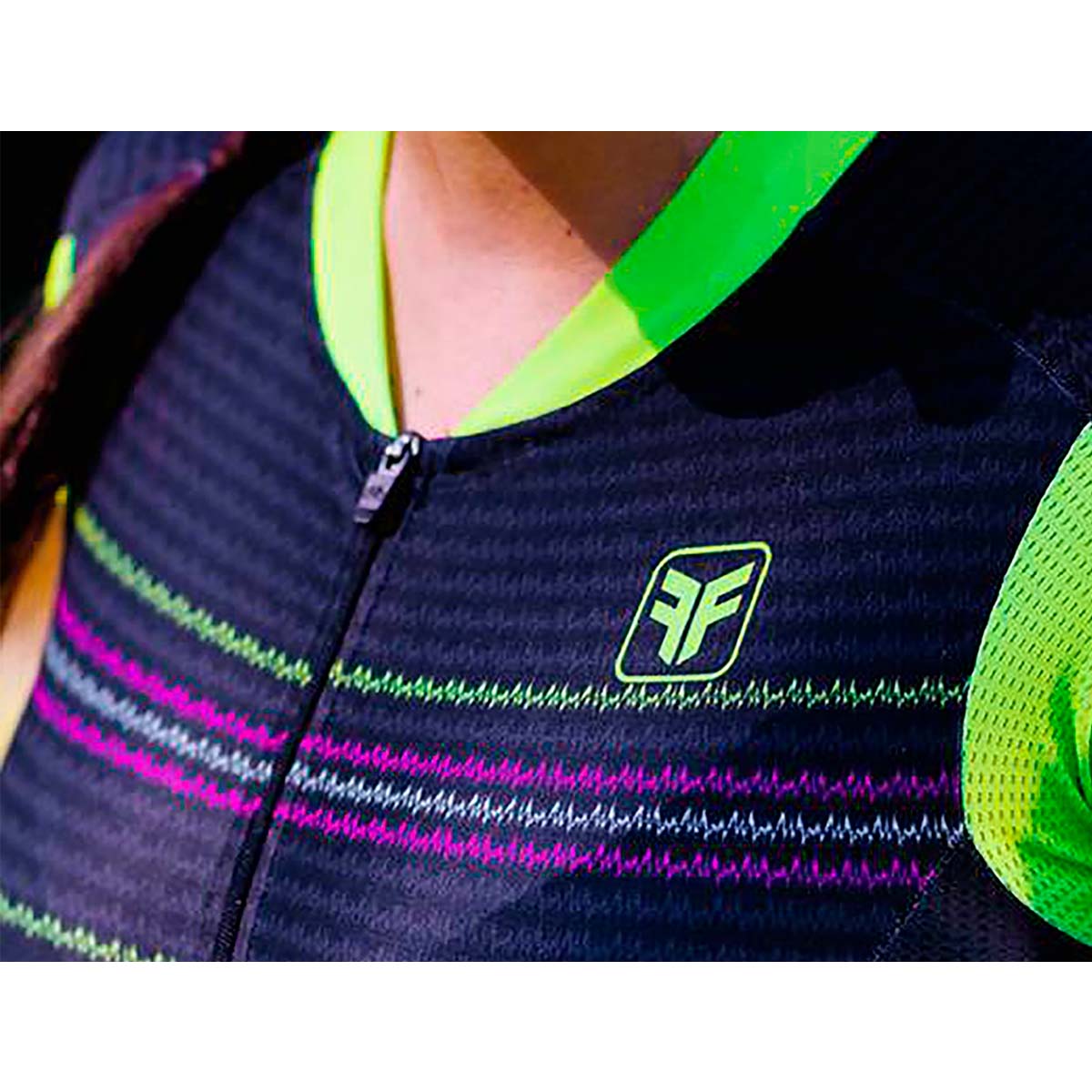 Macaquinho Freeforce Feminino New Pant Preto e Verde Forro Invert Gel Ciclismo 21
