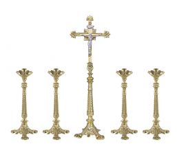 Conjunto Crucifixo e Castiçal 142 com 4 Castiçais e 1 Crucifixo