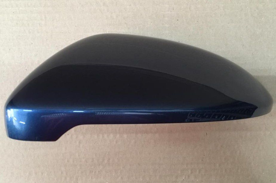 Capa do espelho retrovisor lado esquerdo motorista pintada de Azul Silk original Golf MK7 2014 2015 2016 2017 2018 2019 2020 - Farecar Comercio