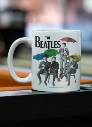 Caneca The Beatles Umbrella Colors