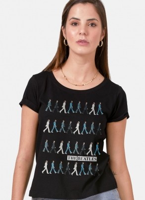Camiseta Feminina The Beatles Running Down Abbey Road