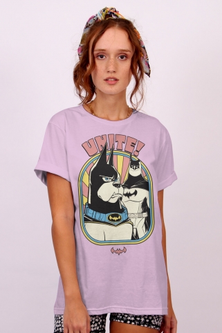 T-shirt Feminina Super Pets Batman e Ace