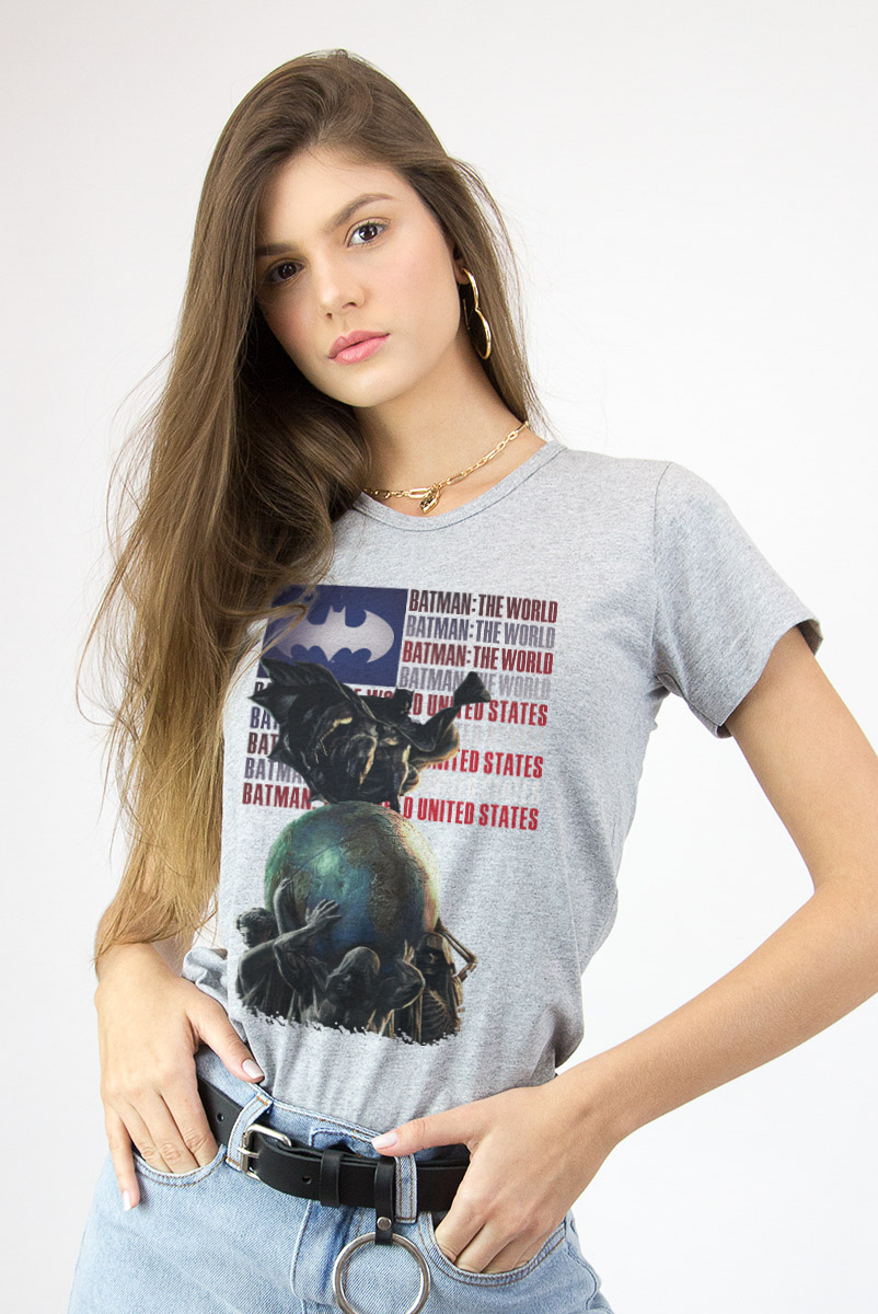 Camiseta Feminina Batman O Mundo Estados Unidos