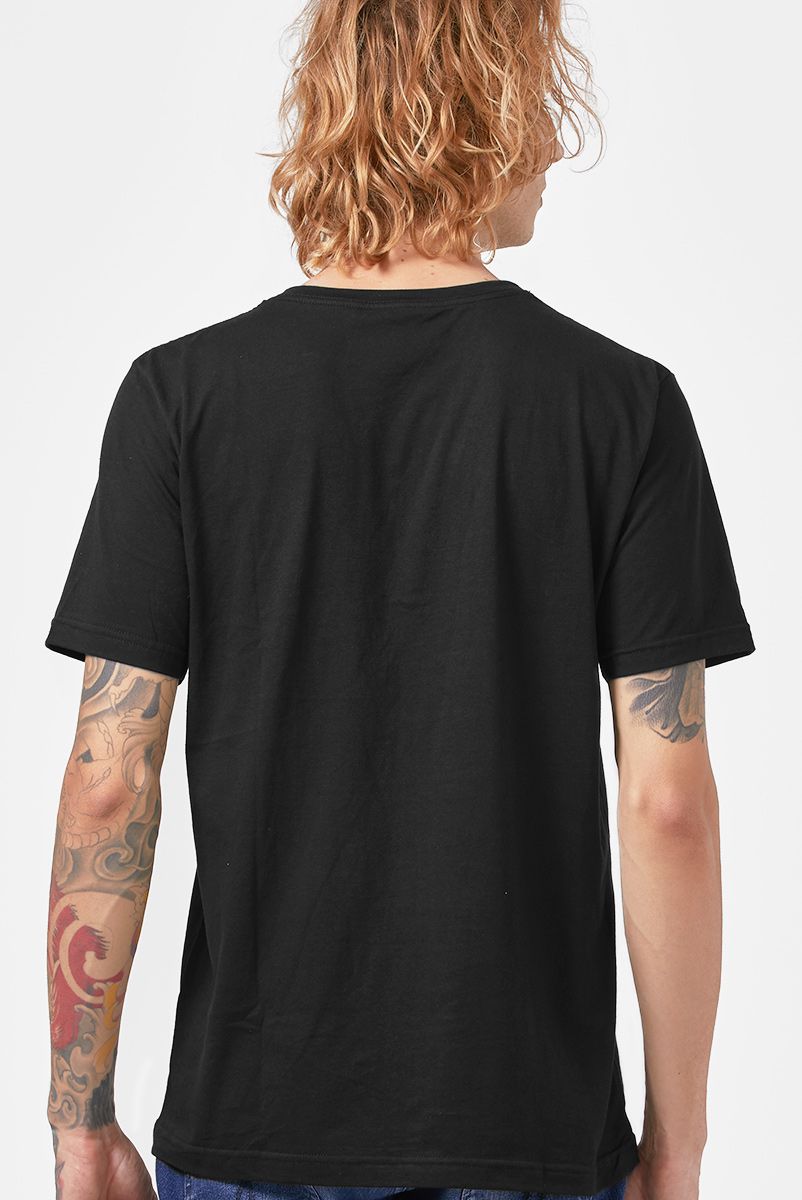 Camiseta Masculina Coringa Mostrando Cartas