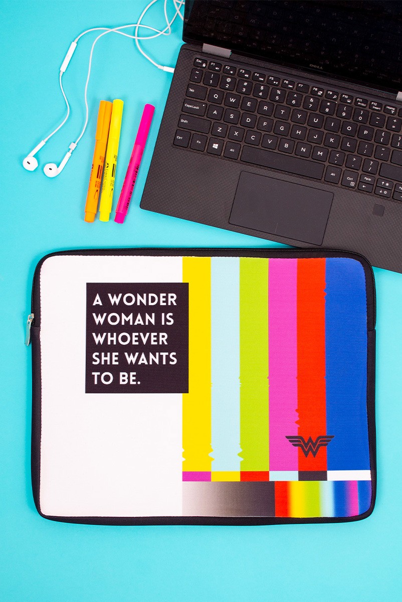 Capa de Notebook Wonder Woman Is Whoever She Wants To Be