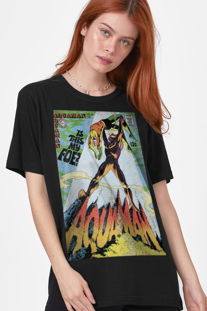 T-shirt Feminina Aquaman e Black Manta Is This My Foe?