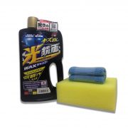 Shampoo Dark Gloss Preenchedor de Riscos e Brilho para Carros Preto/Escuros 700ml Soft99