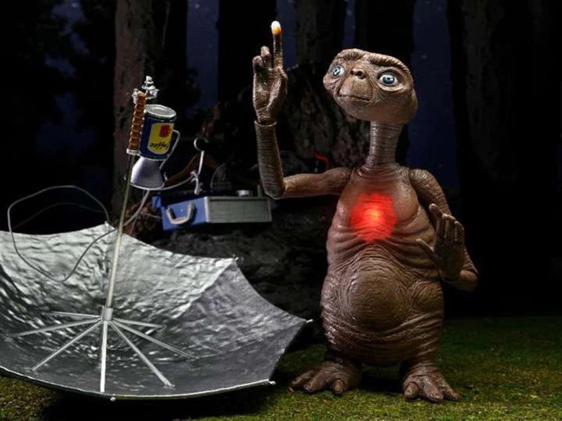 Action Figure E.T.: E.T. O Extraterrestre Com Led Neca 40 Anos - MKP