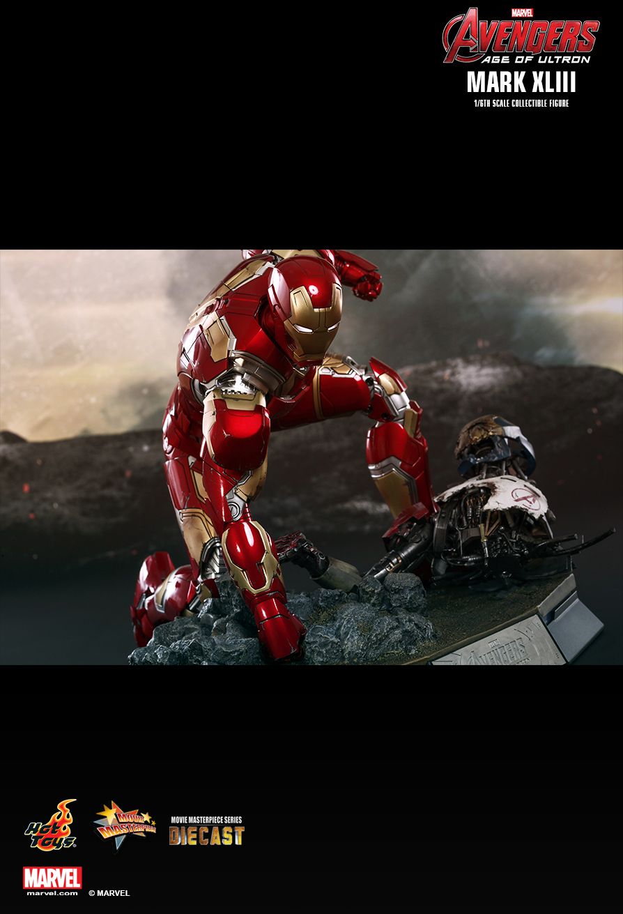 Action Figure Homem de Ferro (Iron Man) Mark XLIII: Vingadores Era de Ultron (Avengers: Age of Ultron) Diecast (MMS278D09) Boneco Colecionável Escala 1/6 - Hot Toys (COMPLETO)