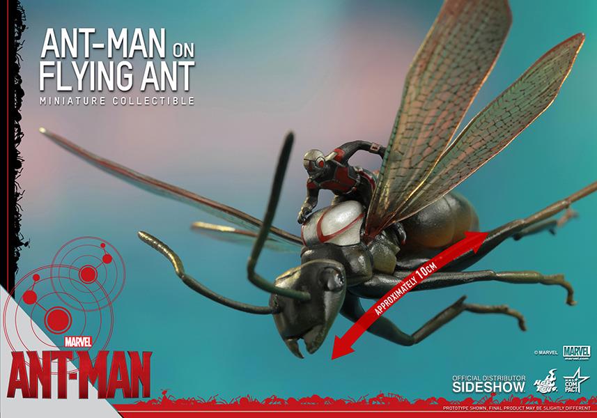 Action Figure Ant-Man (Homem-Formiga) on Flying Ant Miniature Collectible - Hot Toys 