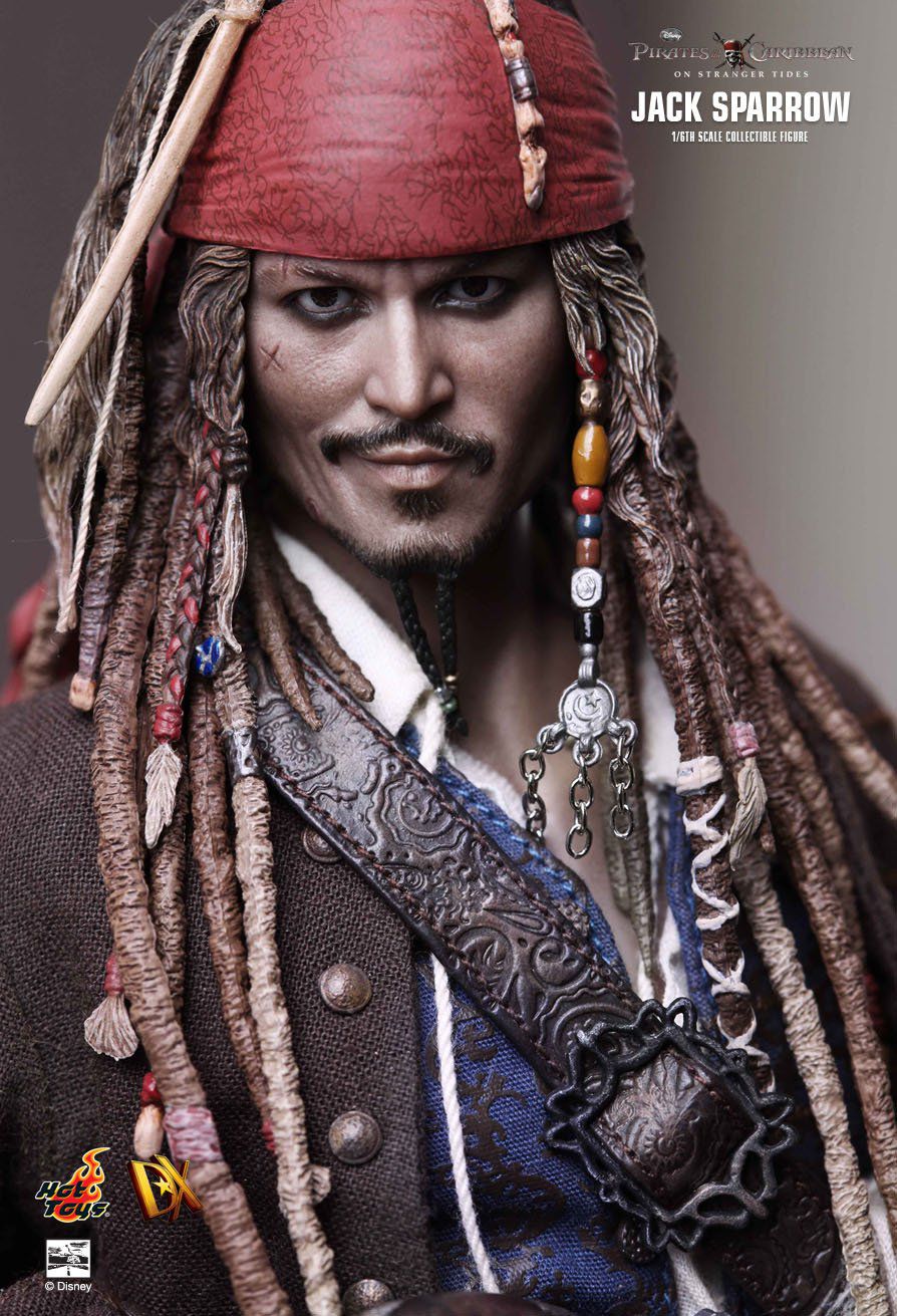 Action Figure Jack Sparrow: Piratas do Caribe: Navegando em Águas Misteriosas (On Stranger Tides) Escala 1/6 (DX06) - Hot Toys