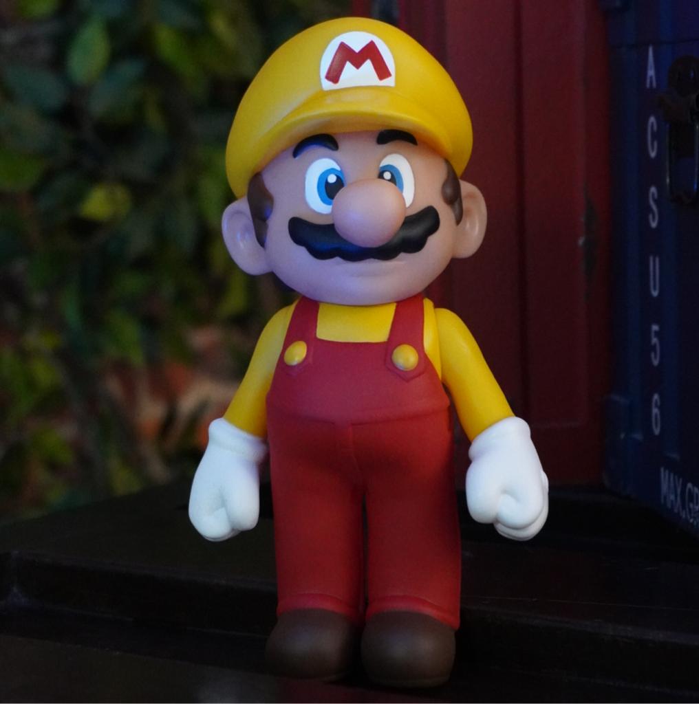 Boneco Mario Construtor Maker: Super Mario Bros (20Cm) - EV