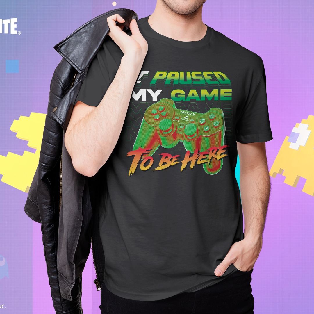Camiseta Unissex I Paused My Game To Be Here: Video Game Playstation Controle JoyStick (Cinza Chumbo) Camisa Geek - CD