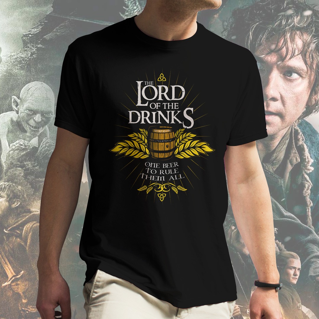 Camiseta Unissex The Lord Of The Drinks One Beer To Rule Them All: O Senhor Dos Aneis Lord Of The Rings LORT(Preto) - CD