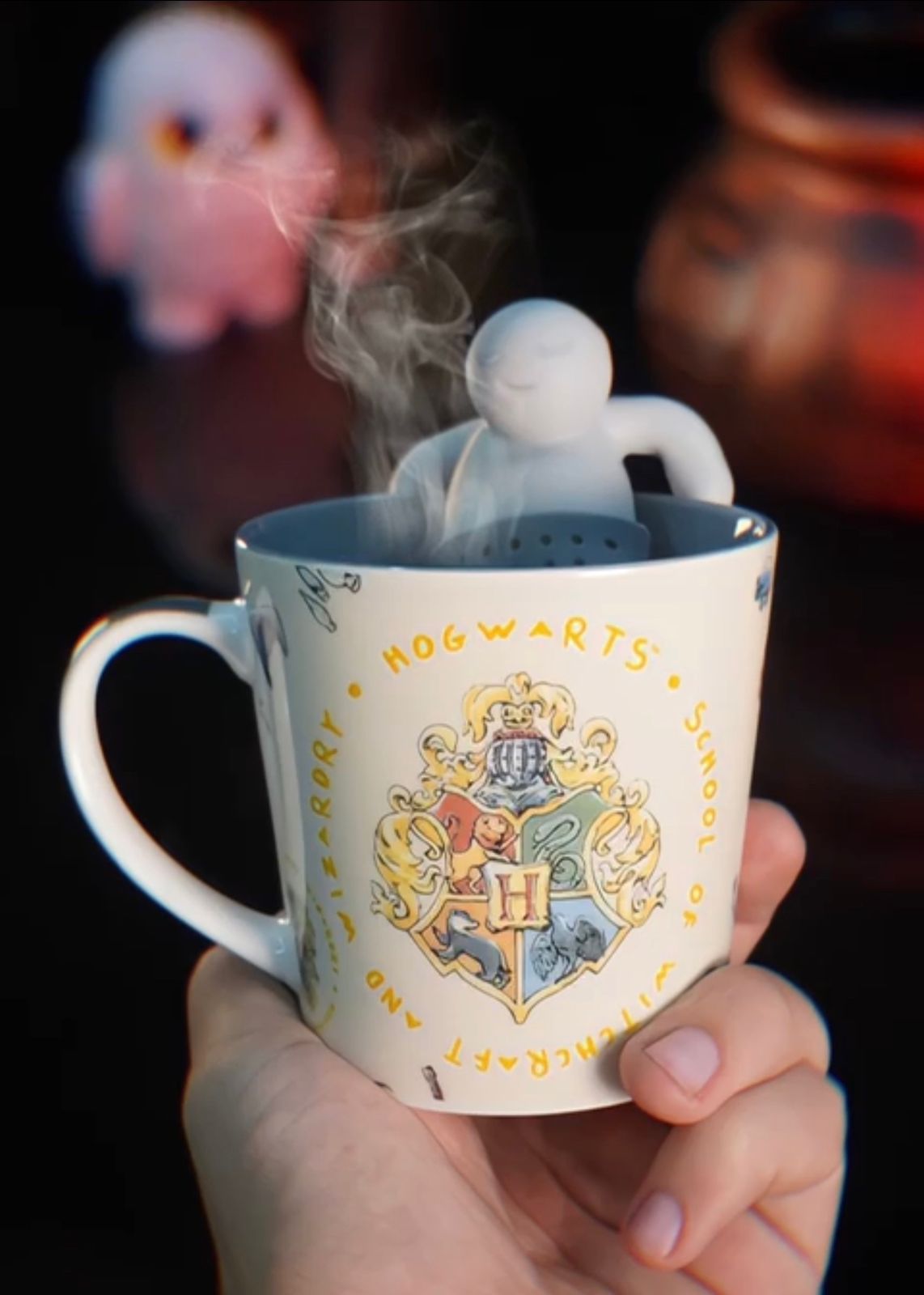 Caneca Com Infusor de Chá Casas Hogwarts Figuras: Harry Potter 350ml - Zona Criativa