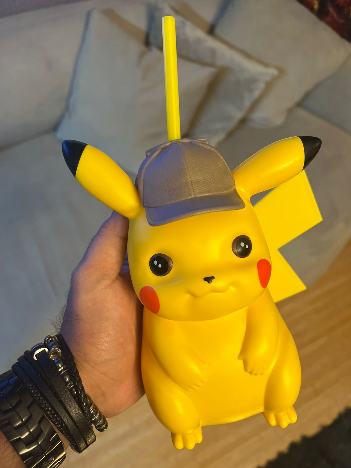 Copo com Canudo Formato Detetive Pikachu: Pokémon 30cm - MKP