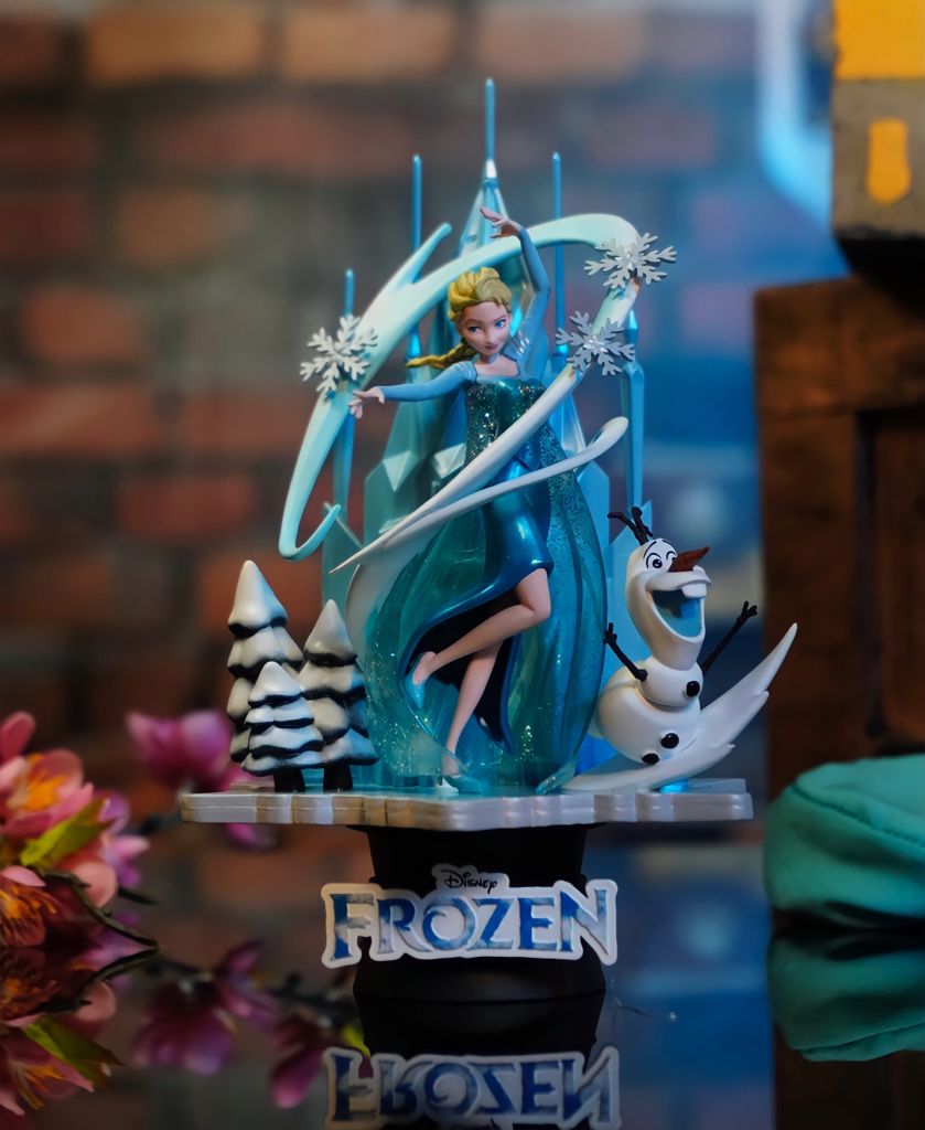 Estátua Diorama Elsa e Olaf: Frozen Disney D-Select 005- Beast Kingdom