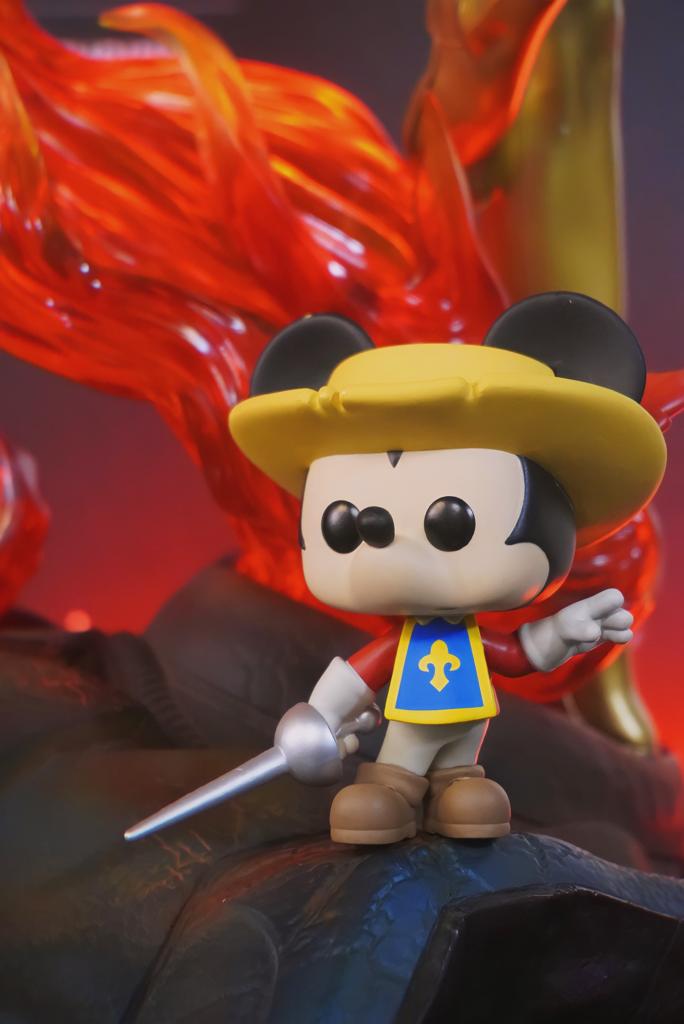 Funko Pop! Mickey Mouse: Os Três Mosqueteiros The Three Musketeers Exclusive Limited Edition #1042 - Funko