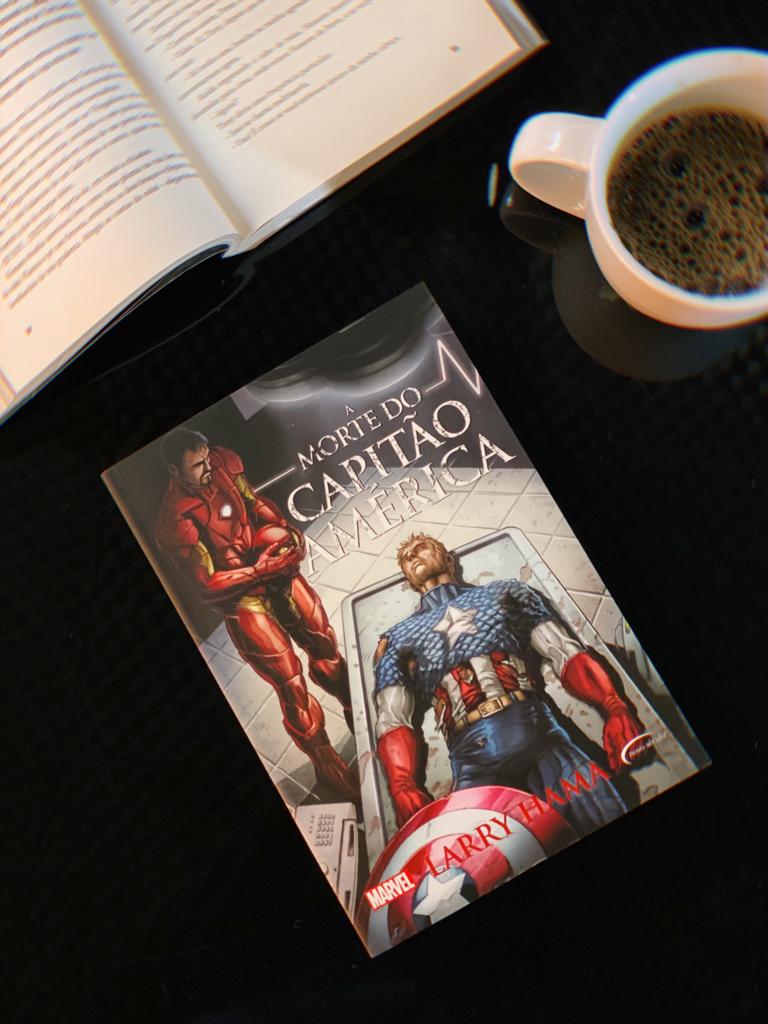 Livro A Morte do Capitão América Captain America Larry Hama - Marvel Comics