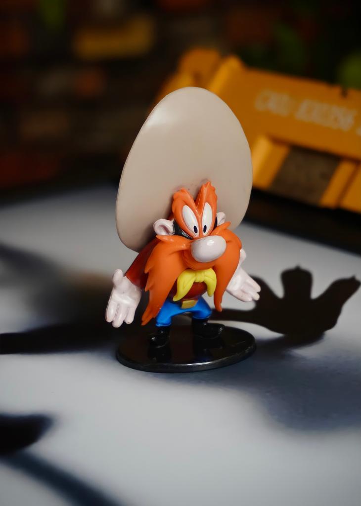 Mini Estátua Colecionável Eufrazino Yosemite Sam: Looney Tunes