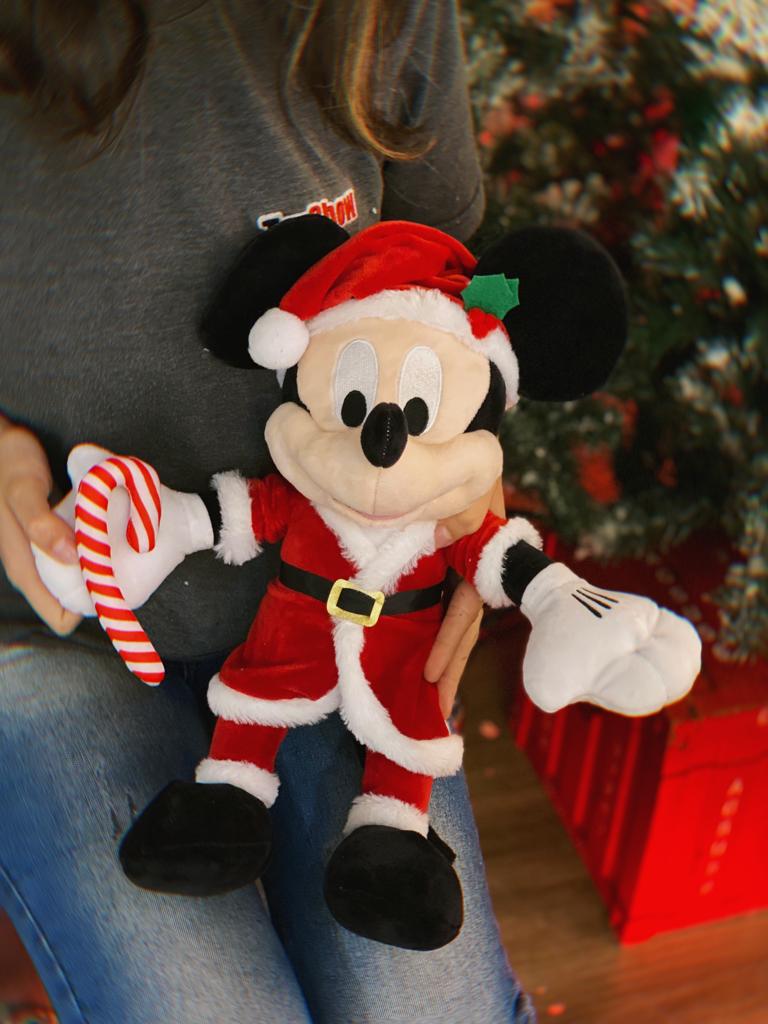 Pelúcia Mickey Noel com Candy Cane Natal Christmas mas: Mickey e Minnie Mouse - Disney