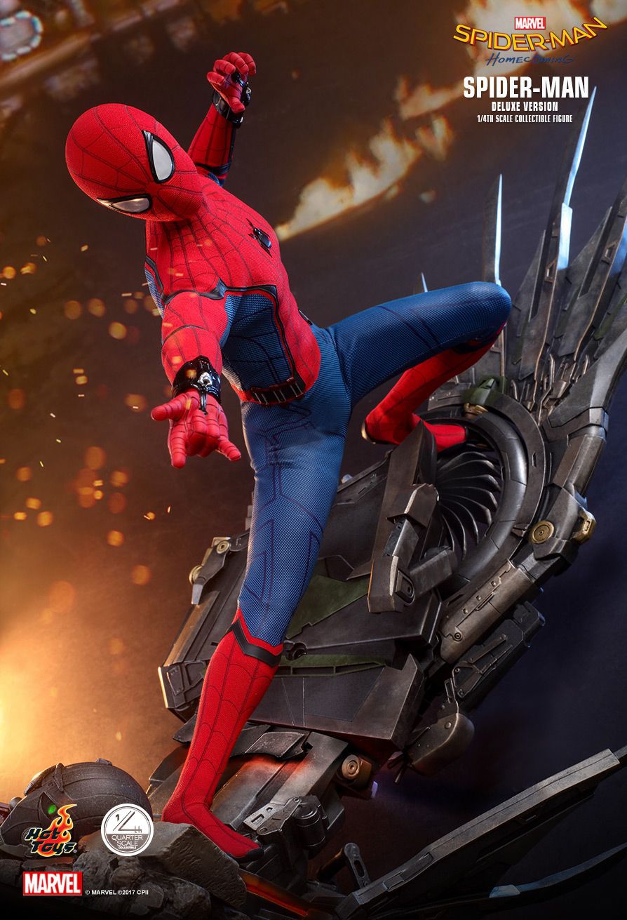 Action Figure Homem-Aranha (Spider-Man) Deluxe: Homem-Aranha De Volta ao Lar (Homecoming) Boneco Colecionável (QS015) Escala 1/4 - Hot Toys
