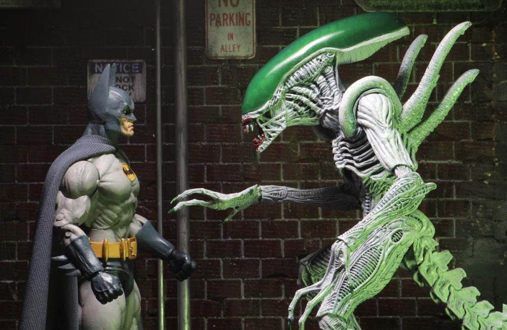 Pack 2 Action Figure Batman Vs Alien Xenomorfo New York Comic Con 2019