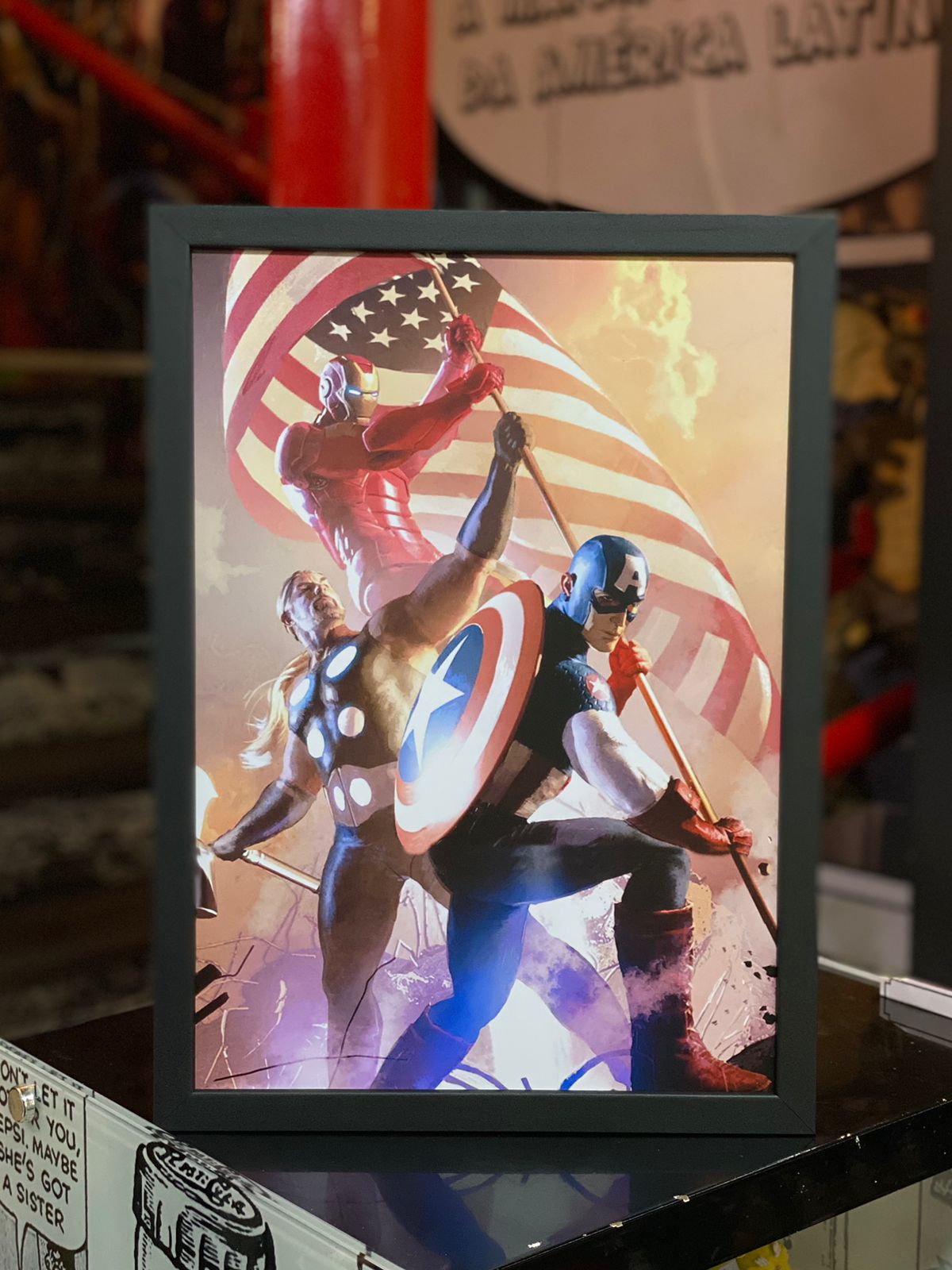 Quadro Com Moldura: Capitão América Thor e Homem de Ferro Marvel Comics - 46x33