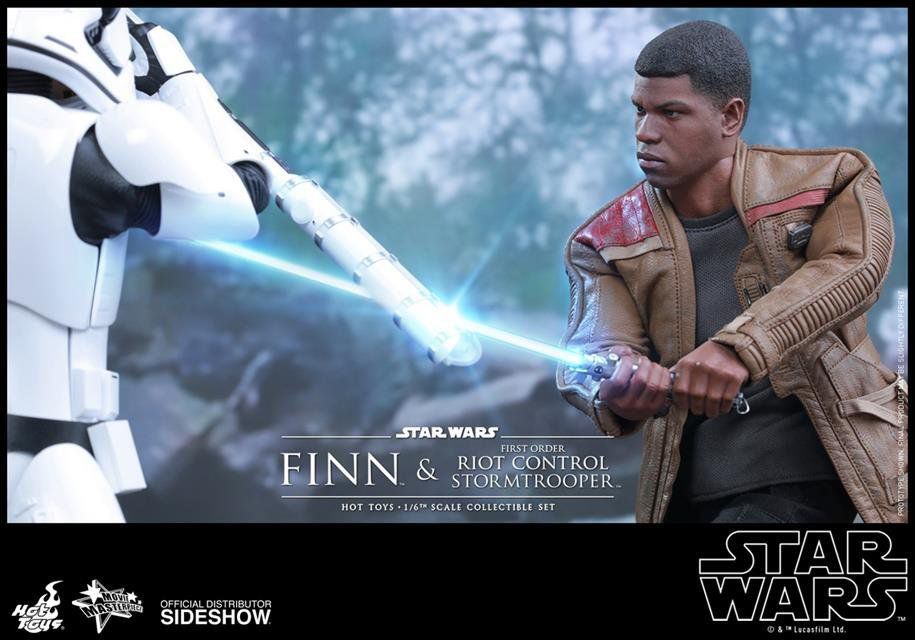 Bonecos Finn and First Order Stormtrooper: Star Wars O Despertar da Força Escala 1/6 (MMS346) - Hot Toys - MKP