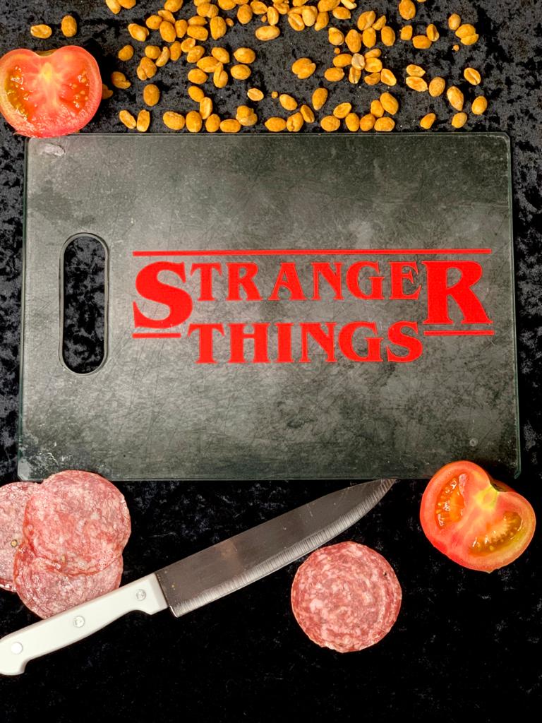 Tábua de Carne de Vidro Stranger Things (35x25cm)