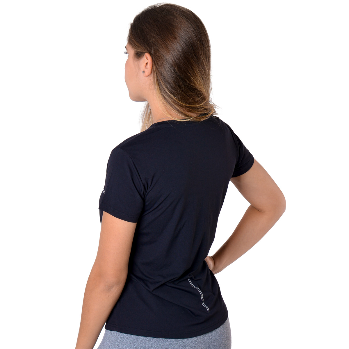Camiseta para academia e corrida com proteção solar feminina Lupo .
