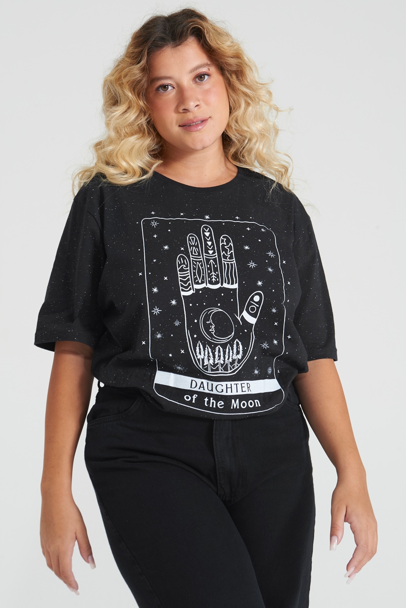 Camiseta T-shirt Preta Daughter Of The Moon