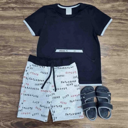 Bermuda Cinza com Camiseta Preta com Bolso Canguru Infantil