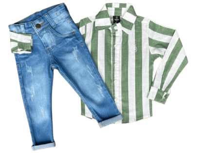 Calça Jeans Clara com Camisa Manga Longa Verde Listrada Infantil