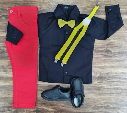 Calça Vermelha com Camisa Preta Gravata e Suspensório Amarelo