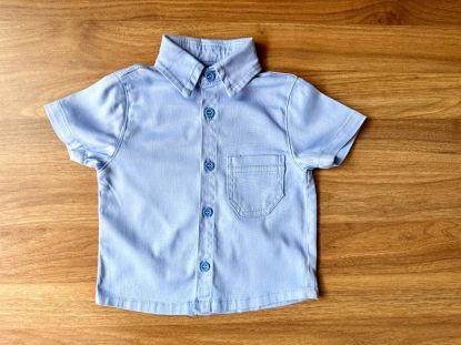 Camisa Azul Claro com Bolso Infantil
