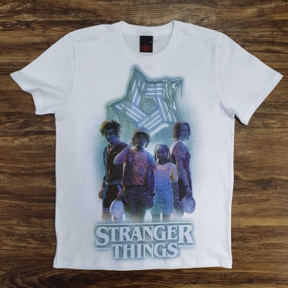 Camiseta Branca Stranger Things