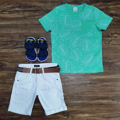 Camiseta Floral Verde com Bermuda Branca Infantil
