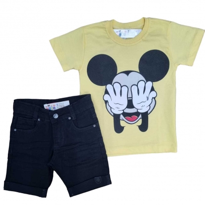 Conjuto Camiseta Mickey Amarela Infantil com Bermuda Preta