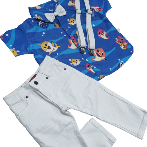 Calça Branca com Camisa Baby Shark Azul e Kit Gravata e Suspensório Infantil