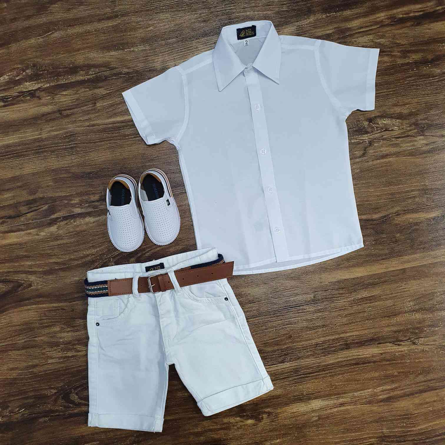 Camisa Branca Social com Bermuda Jeans Infantil