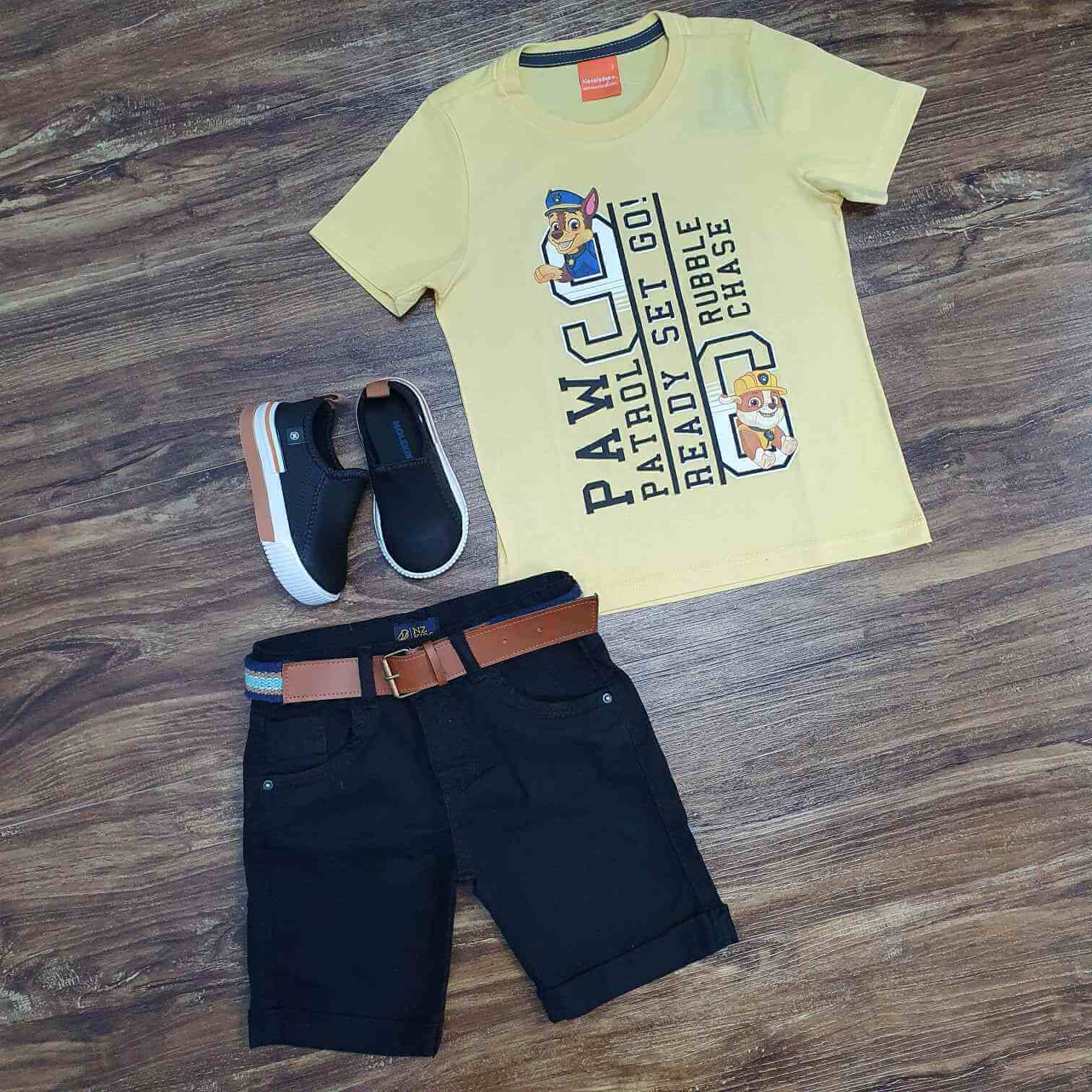 Camiseta Amarela Paw Patrol com Bermuda Preta Infantil
