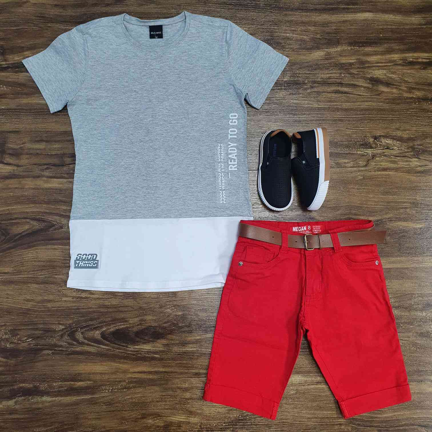 Camiseta Cinza Ready To Go com Bermuda Vermelha Infantil
