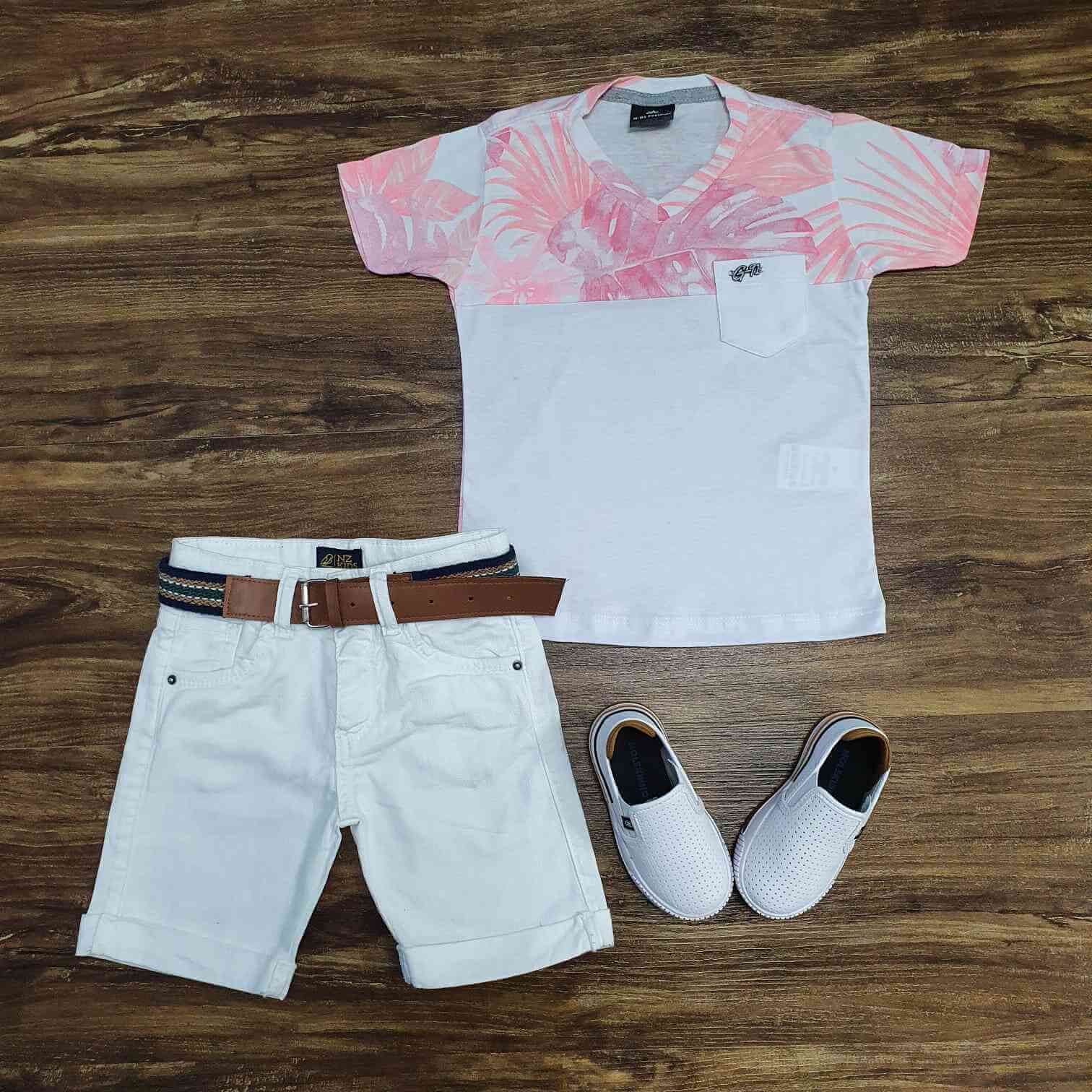 Camiseta Floral com Bolso e Bermuda Jeans Infantil