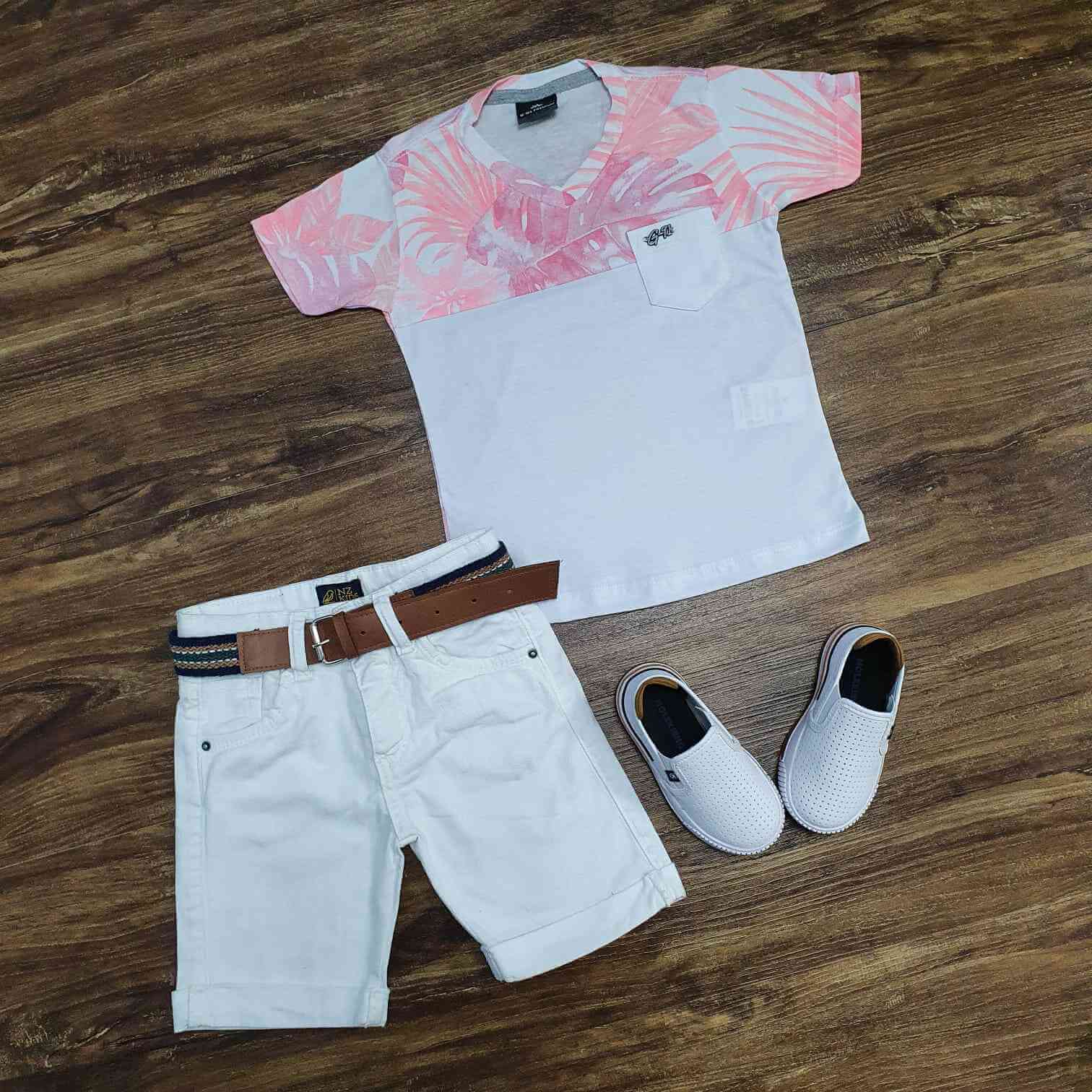 Camiseta Floral com Bolso e Bermuda Jeans Infantil