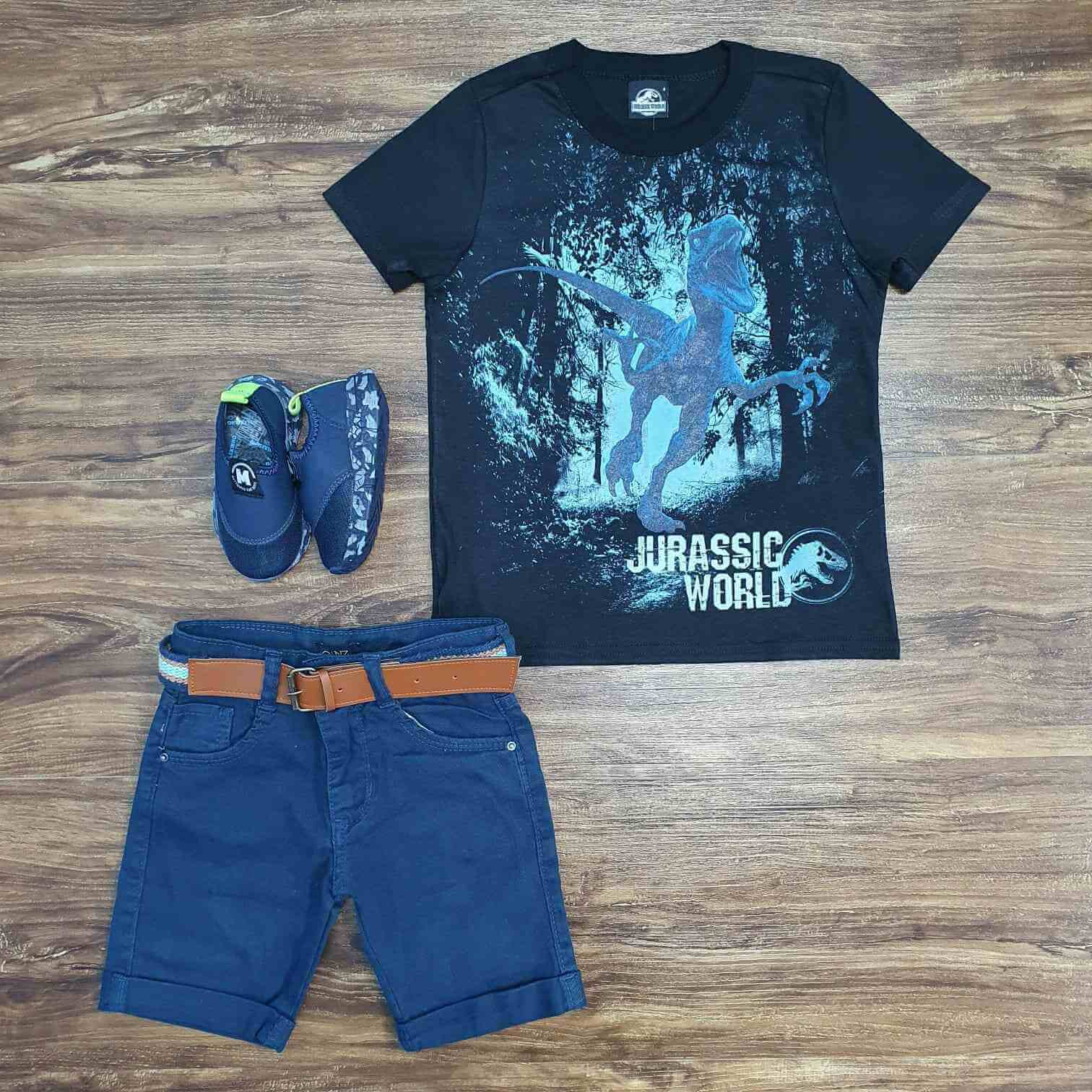 Camiseta Jurassic World com Bermuda Azul Infantil